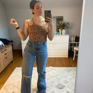 One shoulder leopard print snap bodysuit